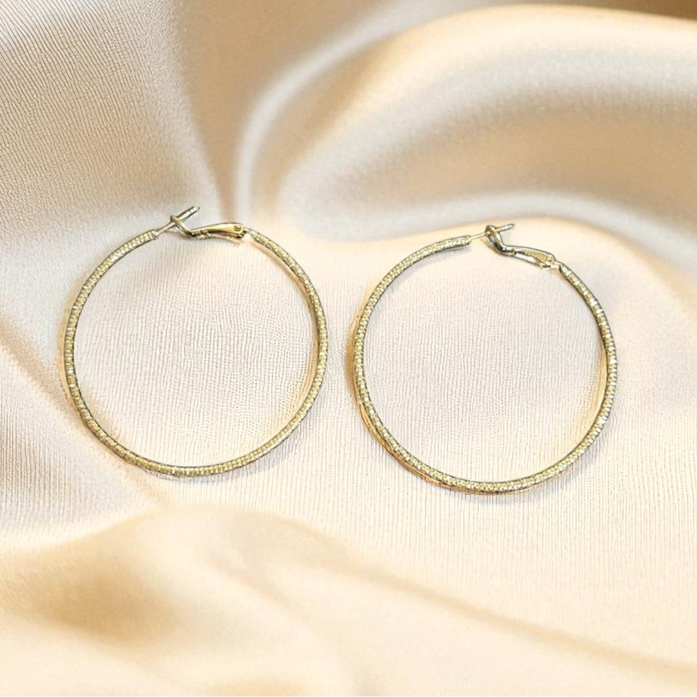 Elegant Gold Hoop Earrings with Textured